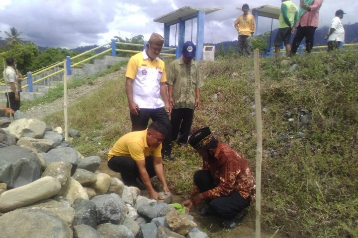 Peletakan Batu pertama wisata pemandian di Desa Padengo, Kecamatan Dengilo