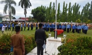 Bupati Anas Jusuf Saat Melakukan Pengambilan Sumpah Bagi 72 PNS