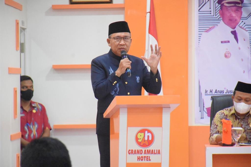 Anas Jusuf Saat Membuka Pemaparan Sentralisasi Layanan Internet(Foto: Arif)