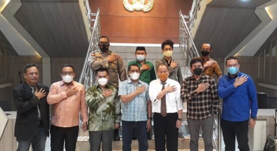 Foto bersama Dosen Hukum di Gorontalo bersama Pejabat Polda Gorontalo
