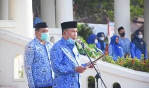 Bupati Boalemo, Anas Jusuf Saat Memimpin Apel KORPRI