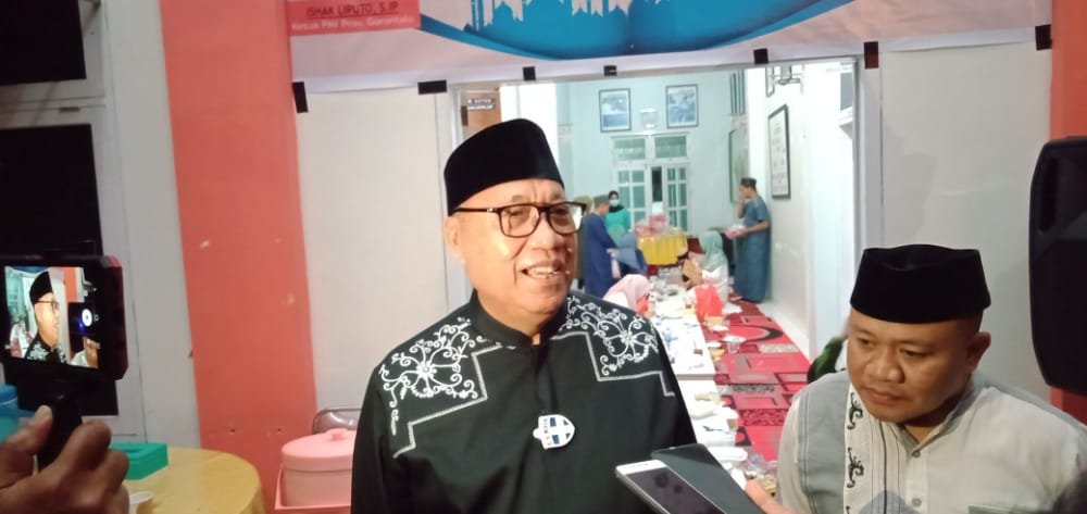 Ketua PMI Provinsi Gorontalo, Ishak Liputo