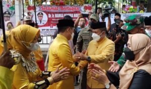 Paris Jusuf Hadiri Prosesi Adat Molo'opu Penjabat Gubernur Gorontalo