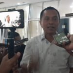 Ismail Alulu saat diwawancarai awak media terkait pengembangan pasar sentral Kota Gorontalo
