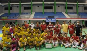 Penjagub Hamka Hendra Noer Bersam Tim Futsal Gorontalo yang Akan Berlaga di LFN 2022