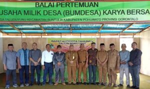 Dewan Pendiri, Pengawas Koperasi, Kepala Dinas Perindagkop, Camat Buntulia dan Kepala Desa Se- Kecematan Buntulia