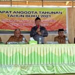 Beni Nento memberikan sambutan pada RAT Koperasi