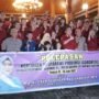 Foto bersama Idah Syahidah dan kontingen Pesparawi Gorontalo