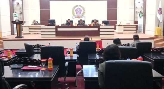 rapat paripurna ke - 31 dalam rangka penandatanganan persetujuan bersama ranperda tentang pertanggungjawaban pelaksanaan APBD Kabupaten Pohuwato tahun anggaran 2021