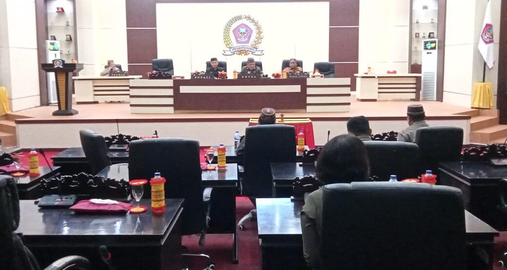 rapat paripurna ke - 31 dalam rangka penandatanganan persetujuan bersama ranperda tentang pertanggungjawaban pelaksanaan APBD Kabupaten Pohuwato tahun anggaran 2021