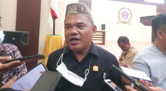 Ketua DPRD Nasir Giasi