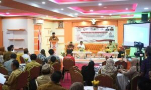 Penjabat Bupati Boalemo, Dr. Drs. Hendriwan, M.Si., Saat Membuka Rakor Penanggulangan Kemiskinan