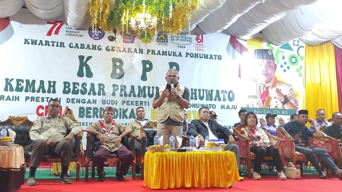 Ketua Kwarcab Pramuka Pohuwato Nasir Giasi menyambut peserta KBPP Tahun 2022