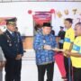 Penjabup Boalemo Saat Menyerahkan Remisi WBP Lapas Boalemo