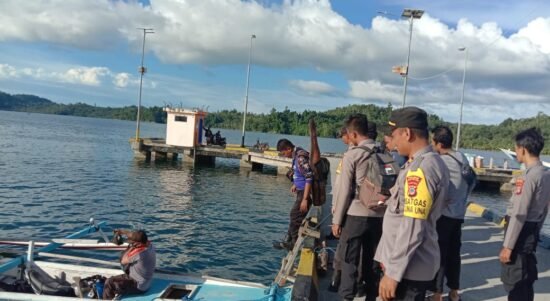 Personel Polres Touna Lakukan Pengamanan Pilkades Serentak tahun 2022