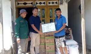 Penyaluran Bantuan jagung dan kedelai kepada Kelompoktani Kecamatan Taluditi, Kamis, 20 Oktober 2022