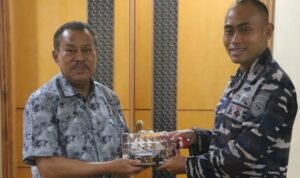Paris Jusuf dan Letkol Homa Sugama