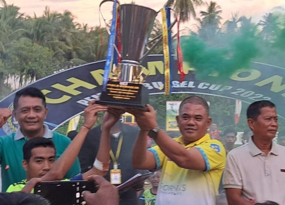 Nasir Giasi menutup Mini soccer Buntulia Selatan Cup