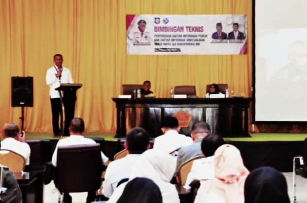 Kepala Diskominfotik Provinsi Gorontalo, Masran Rauf, memberikan sambutan pada bimtek penyusunan DIP dan DIK