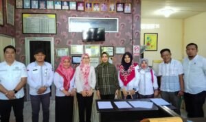 Anggota DPRD Provinsi Gorontalo Meyke M Camaru melakukan kunjungan ke kantor Kelurahan Limba U1, Kecamatan Kota Selatan. Rabu, 9 November 2022