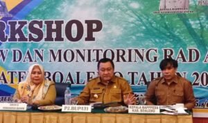 Worksop Reviu Monitoring Rencana Aksi Daerah dan Penyehatan Lingkungan yang diselenggarakan oleh Badan Perencanaan, Penelitian dan Pengembangan Daerah(Bapppeda)