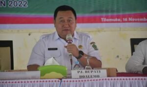 Penjabat Bupati (Penjabup) Boalemo Hendriwan Membuka Sosialisasi Pembinaan Pengawasan, Penyaluran BBM dan LPG 3 Kg Bersubsidi Tingkat Kabupaten Boalemo