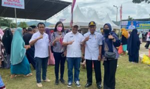 Untuk meringankan kebutuhan masyarakat, Pemerintah Provinsi Gorontalo, Menggelar Pasar Murah di Kecamatan Paguyaman, Kabupaten Boalemo