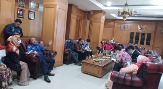 Pemerintah Daerah Boalemo menerima kunjungan kerja PT. Tokyo Food Katsuya Nakajima, Kazuo Takei, Muro Kami, serta PT. Gobel Medi Yasin, bertempat di Kantor Bupati Boalemo