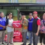 - Dinas Sosial dan PMD Kabupaten Boalemo, menyerahkan bantuan kepada korban kebakaran yang terjadi di Desa Hungayonaa, Kecamatan Tilamuta