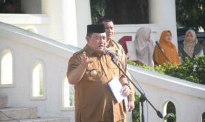 Penjabat Bupati Boalemo, Saat Memimpin Apel Awal Bulan