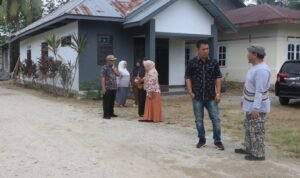 Komisi III DPRD Provinsi Gorontalo melakukan monitoring ke lokasi rencana pembangunan akses jalan di Kelurahan Hepuhulawa Kecamatan Limboto Kabupaten Gorontalo, Kamis, 12 Januari 2023.