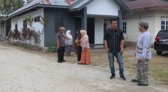 Komisi III DPRD Provinsi Gorontalo melakukan monitoring ke lokasi rencana pembangunan akses jalan di Kelurahan Hepuhulawa Kecamatan Limboto Kabupaten Gorontalo, Kamis, 12 Januari 2023.