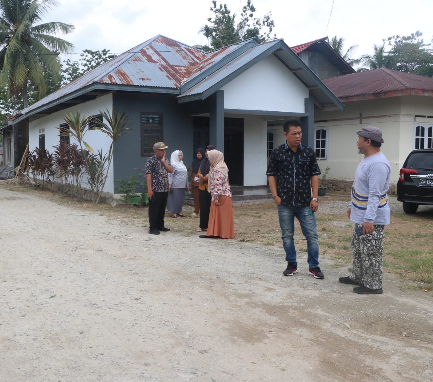 Komisi III DPRD Provinsi Gorontalo melakukan monitoring ke lokasi rencana pembangunan akses jalan di Kelurahan Hepuhulawa Kecamatan Limboto Kabupaten Gorontalo, Kamis, 12 Januari 2023.