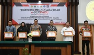 Penjabat Bupati (Penjabup)Boalemo Hendriwan menghadiri pengukuhan Implementasi Aplikasi Elektronik Berkas Pidana Terpadu (e-BERPADU) bertempat di ruang sidang utama Pengadilan Negeri Tilamuta