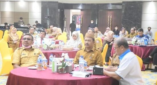 Sekretaris Daerah (Sekda) Sherman Moridu menghadiri Pembukaan diseminasi Laporan Perekonomian Provinsi (LPP) Gorontalo oitlook 2023 dan tinjauan sumber pertumbuhan ekonomi Baru.