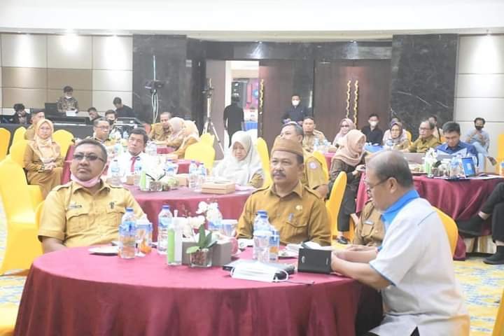 Sekretaris Daerah (Sekda) Sherman Moridu menghadiri Pembukaan diseminasi Laporan Perekonomian Provinsi (LPP) Gorontalo oitlook 2023 dan tinjauan sumber pertumbuhan ekonomi Baru.