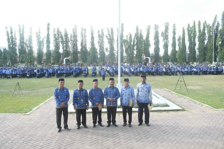 Sekretaris Daerah (Sekda) Sherman Moridu meminta Korps Pegawai Republik Indonesia (Korpri) agar tidak terlena dengan berbagai capaian prestasi yang telah dicapai di Organisasi Perangkat Daerah (OPD).