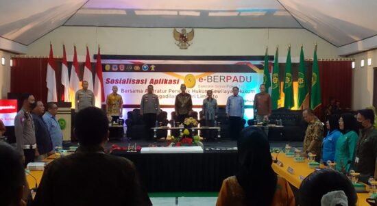 Bertempat di Pengadilan Negeri Limboto, Sekretaris Daerah (Sekda) Kabupaten Gorontalo Utara Suleman Lakoro mengikuti sosialisasi Elektronik Berkas Pidana Terpadu (e-Berpadu)