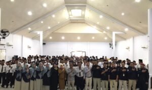 Komisi Pemilihan Umum (KPU) Kabupaten Boalemo resmi melantik anggota panitia pemungutan suara (PPS) terpilih untuk Pemilu 2024. Sebanyak 246 orang dilantik merupakan panitia yang dinyatakan lulus seleksi