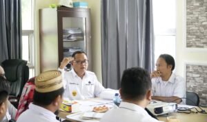 Thariq saat berkunjung ke Dinas Perkim guna memastikan implementasi  kebijakan strategis kecepatan dan ketepatan (KSKK),