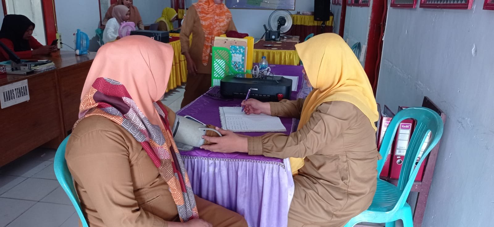 Nakes Berlian Gelar Posbindu di Desa Mustika