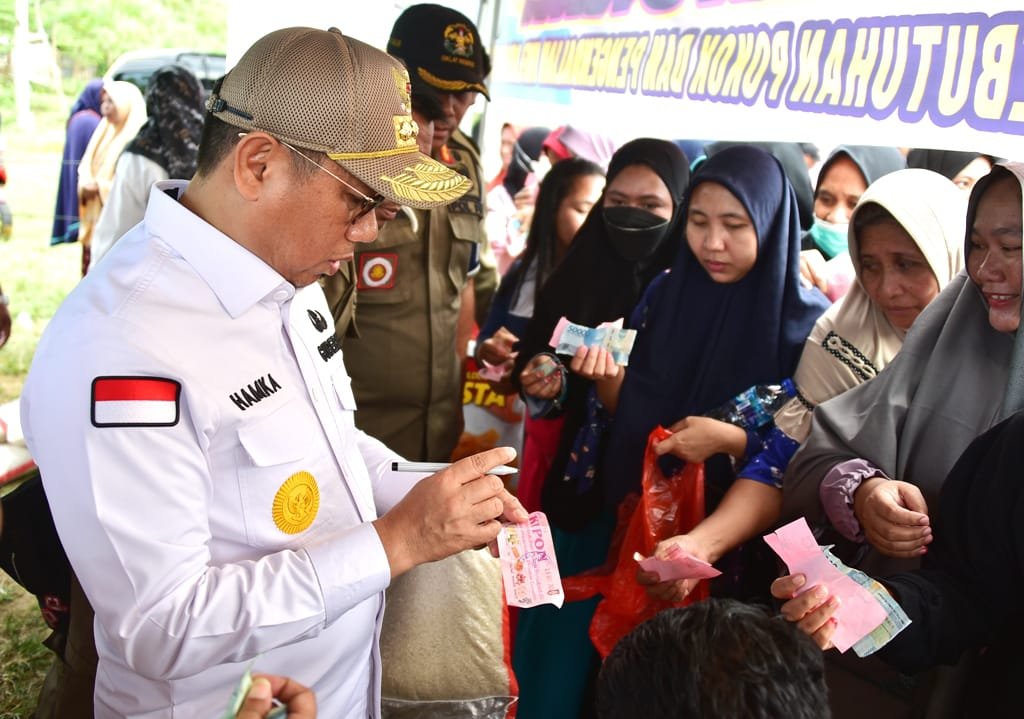 Gubernur Gorontalo Hamka Hendra Noer