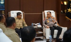 Polda Gorontalo, Kamis 2 Februari 2023 di Lobby Presisi Lt.2 Polda Gorontalo, Kapolda Gorontalo Irjen Pol. Helmy Santika, SH, SIK, M.Si menerima secara langsung audiensi dengan Badan Pengawas Pemilihan Umum (Bawaslu) Provinsi Gorontalo