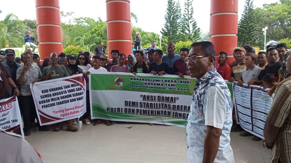 Idris Kadji Pimpin Aksi Damai KUD Dharma Tani di Mapolres Pohuwato, Kantor Bupati Pohuwato dan DPRD Pohuwato