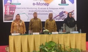 Sekretaris Daerah Sherman Moridu saat Workshop Elektronik Monitoring Evaluasi dan Pelaporan (e - Monep)