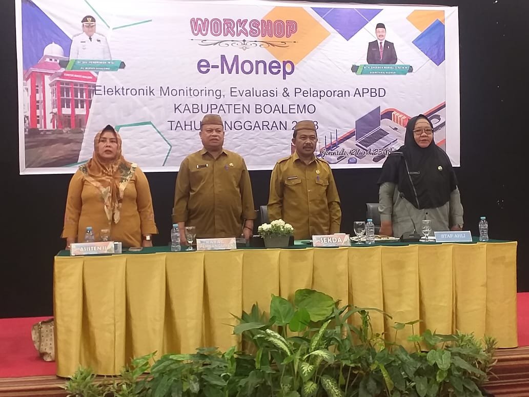 Sekretaris Daerah Sherman Moridu saat Workshop Elektronik Monitoring Evaluasi dan Pelaporan (e - Monep)