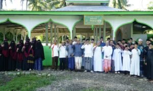 Thariq Modanggu berkunjung ke TPQ Darul Ulum Almuhajirin, Desa Limbato, Kecamatan Tolinggula