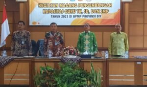 Bupati Thariq menyambangi tenaga pendidik Gorontalo Utara yang magang di Jogjakarta