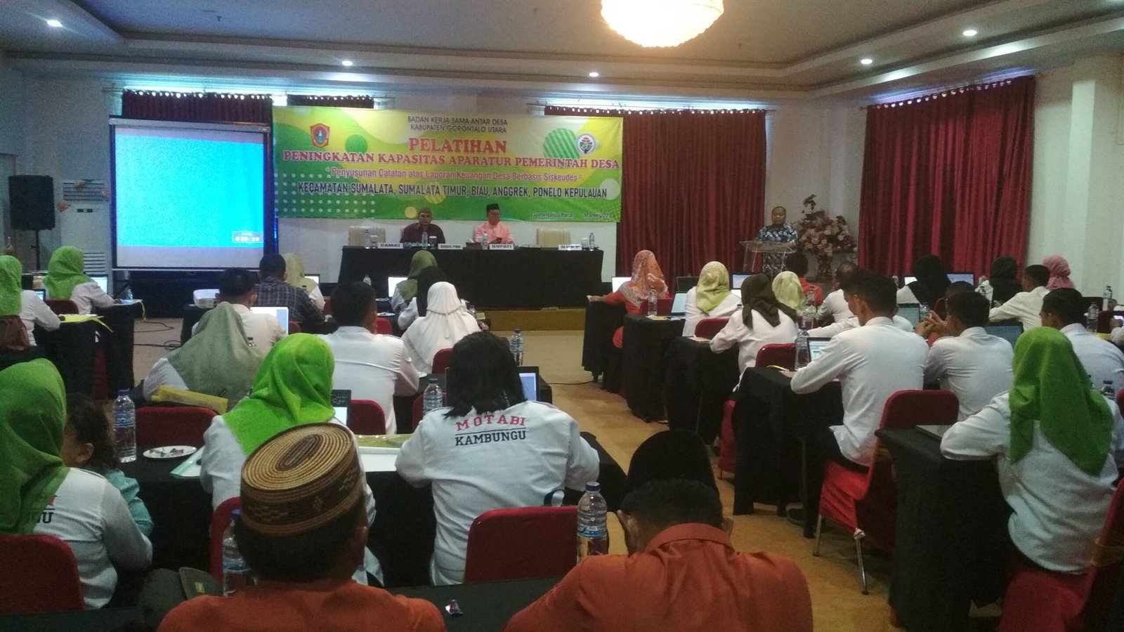 Thariq Modanggu Buka Pelatihan Peningkatan Kapasitas Aparatur Pemerintah Desa