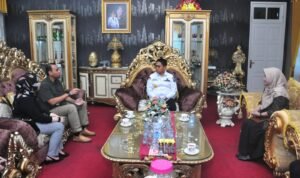 Kepala BPJS Kesehatan Gorontalo yang baru, Djamal Ardiansyah, sowan ke Penjabat Gubernur Hamka Hendra Noer